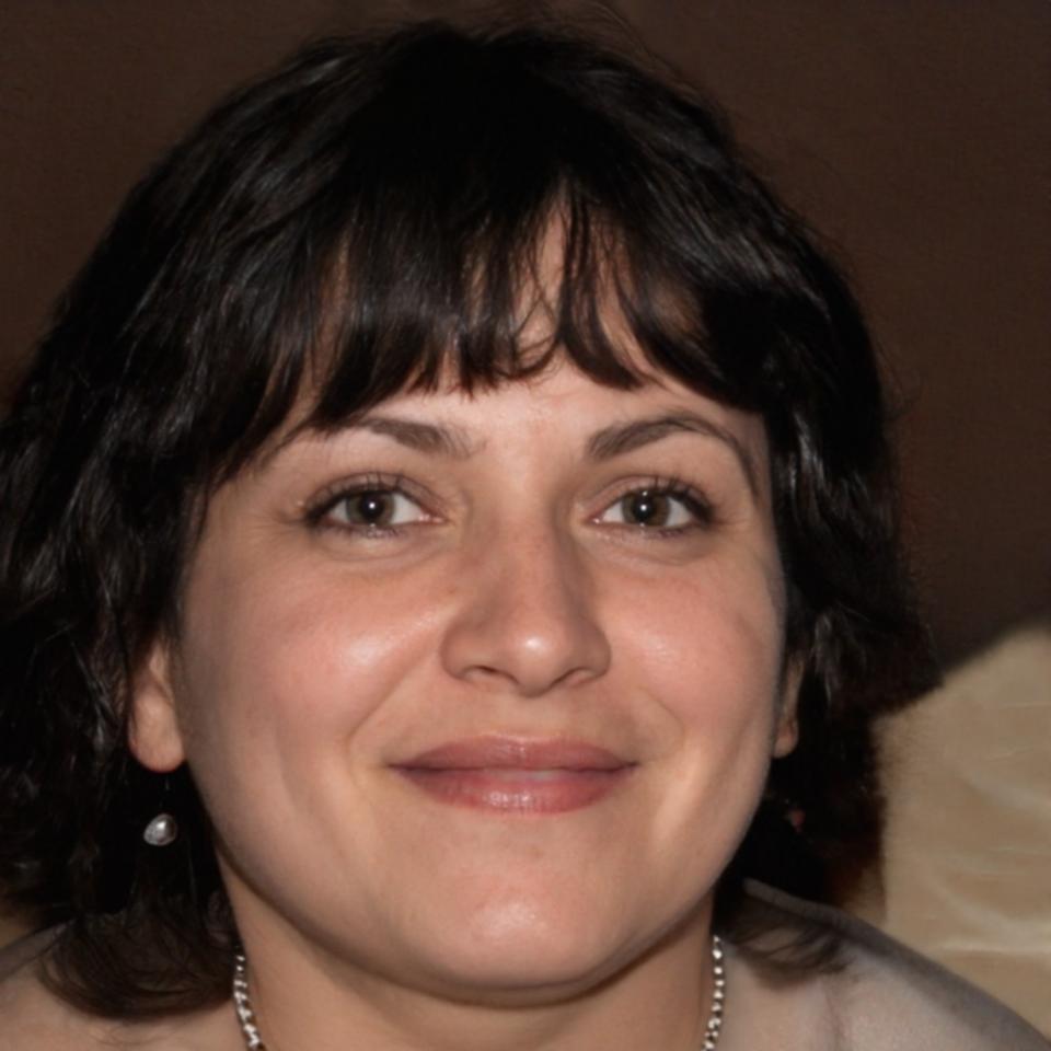 Lena Hoffmann, Finanzexpertin